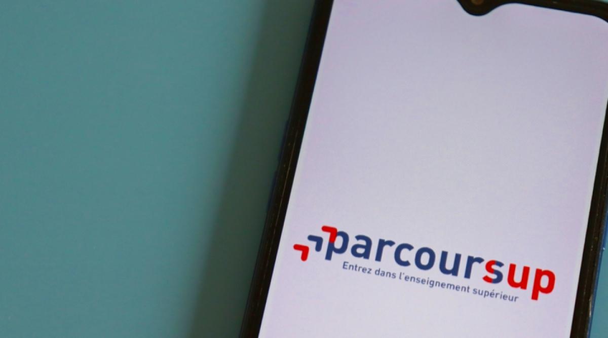 Comment valoriser son dossier Parcoursup pour une licence de droit ?